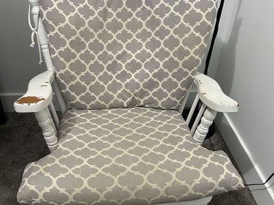 Rocking chair / glider