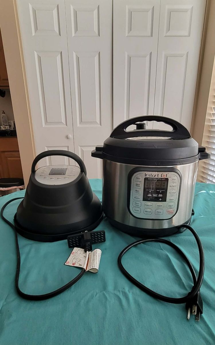 6 QT Instant Pot with air fryer lid