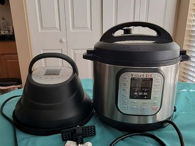 6 QT Instant Pot with air fryer lid
