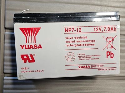 12 v 7.0 amp NP7-12 BATTERIES
