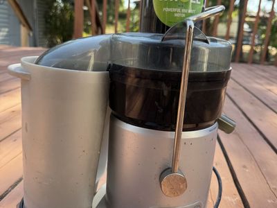 Breville Juice Fountain JE95XL 850W Compact Juicer - Juices Whole Apples