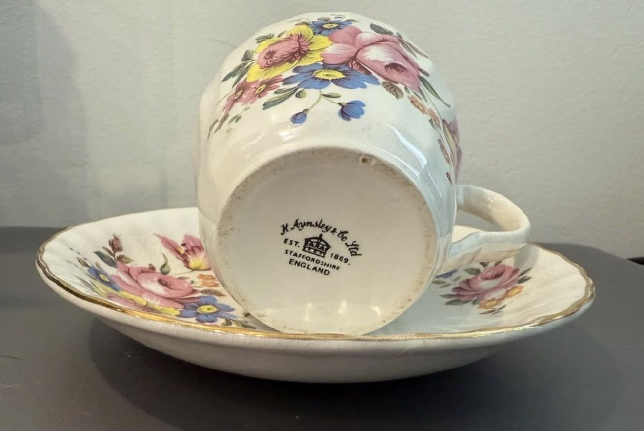 Main image 4