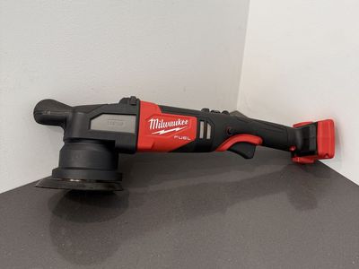 Milwaukee 15mm DA Polisher