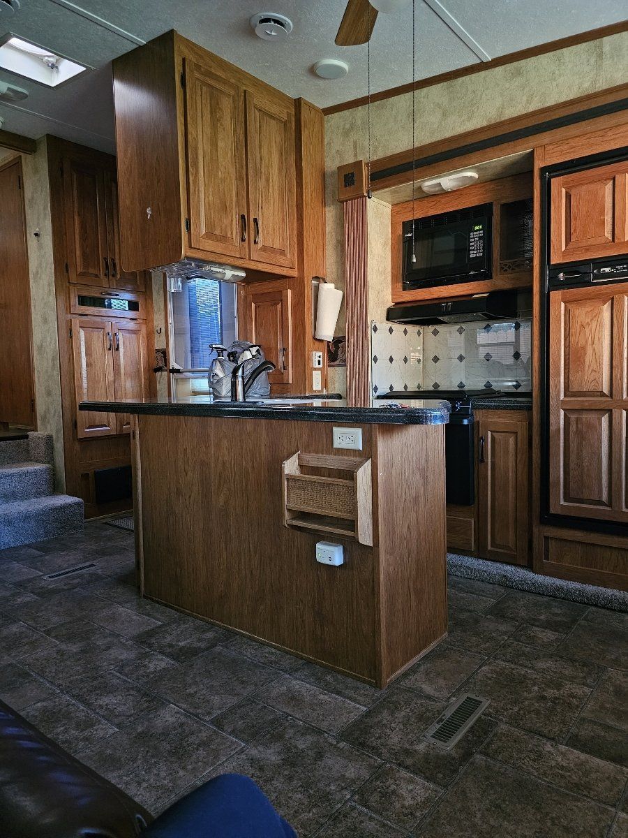 Main image 8