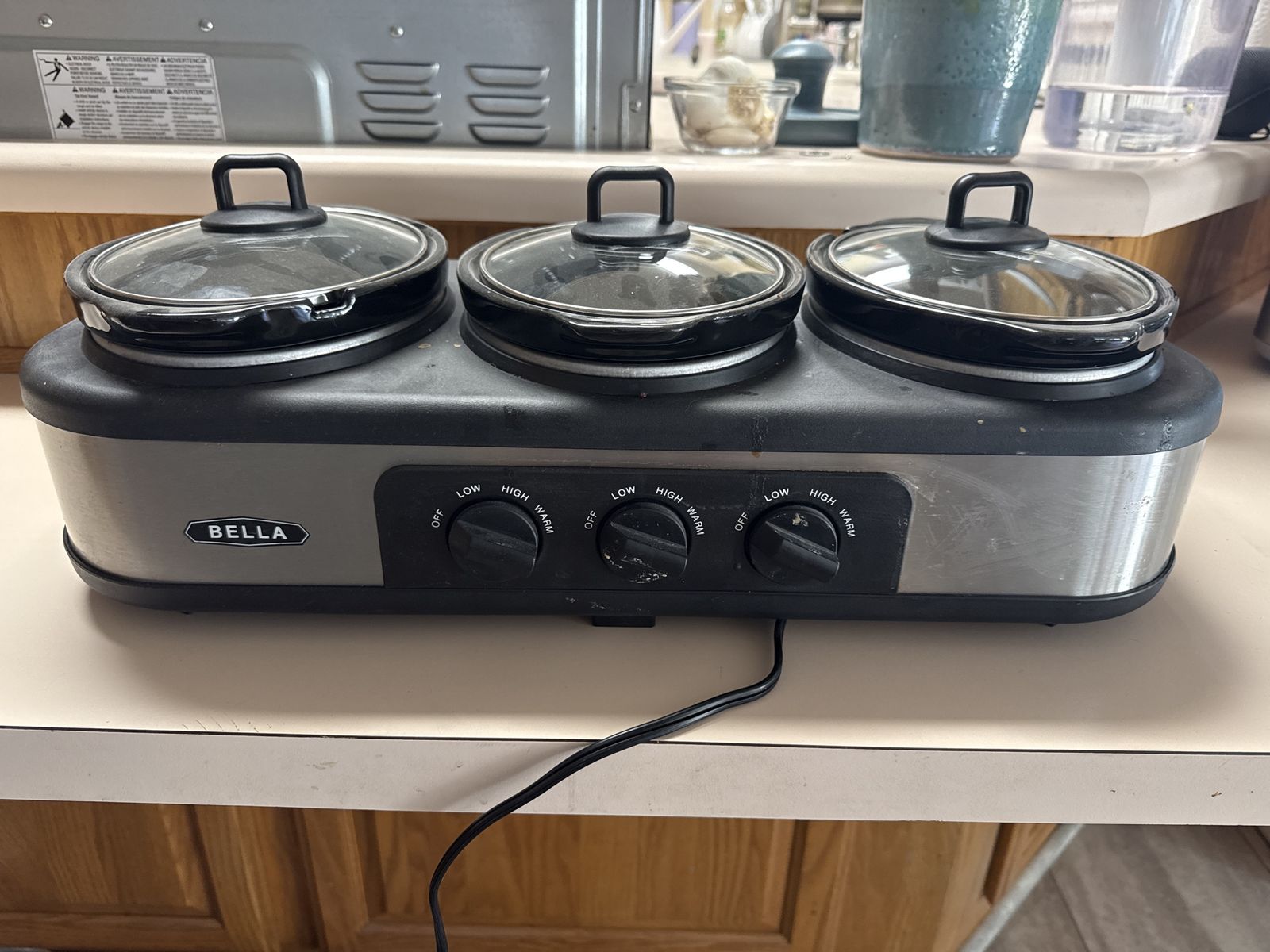 Bella Triple Slow Cooker & Buffet Server 3x 2.5 Quart - Black/Stainless Steel - Perfect for Parties