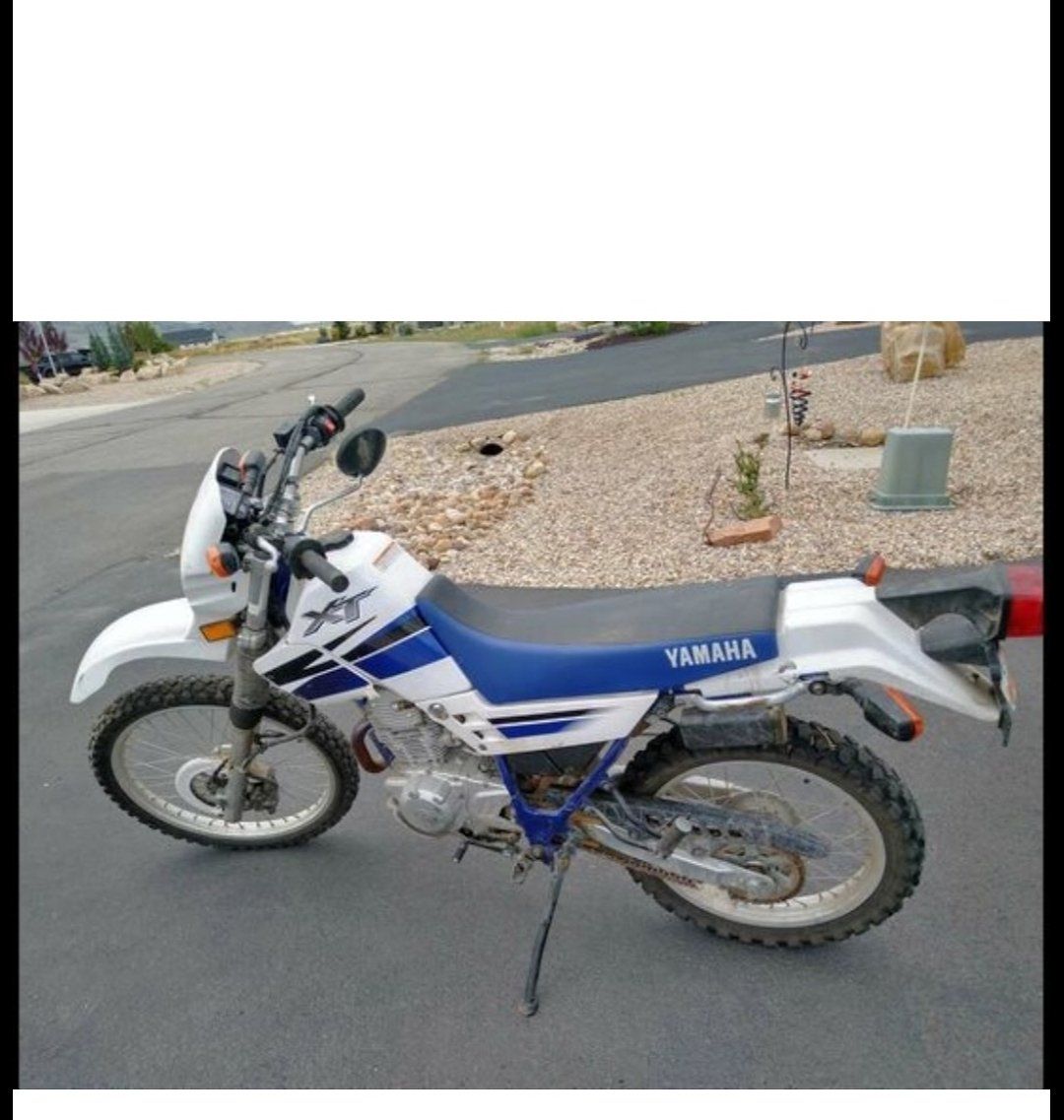 Yamaha XT225