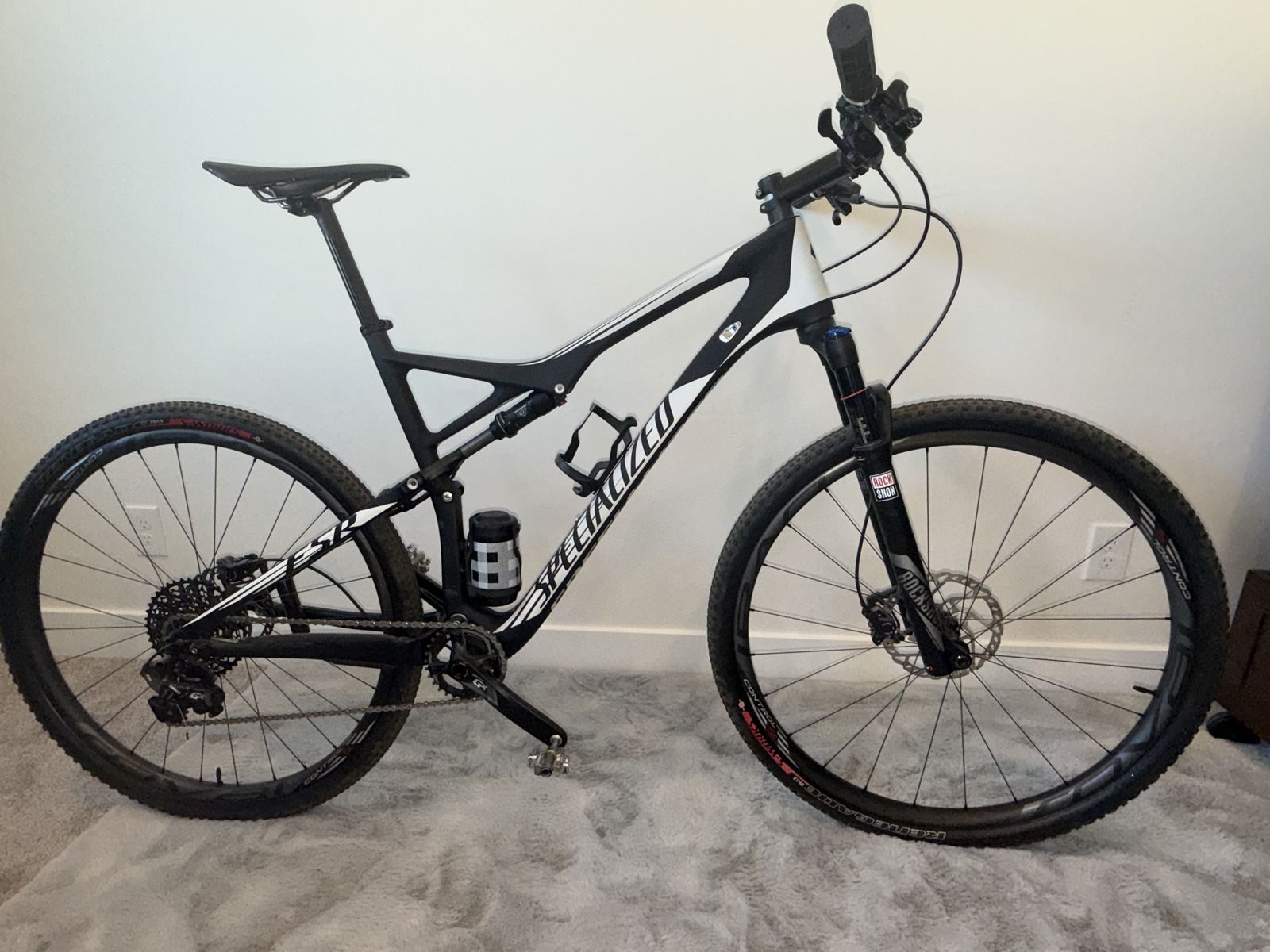 Specialized Epic Carbon 29 Mountain Bike XL | Like New, Under 20 Rides