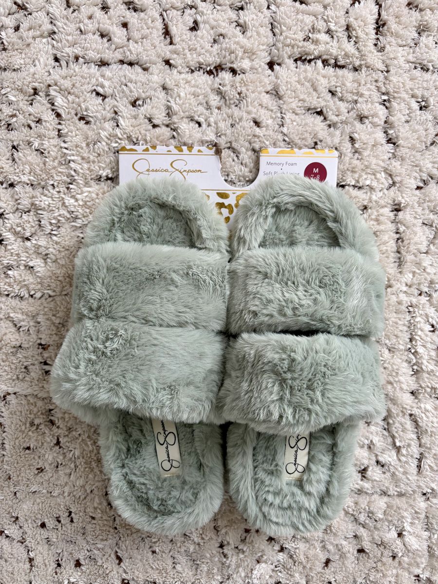 Women's Fuzzy Slippers