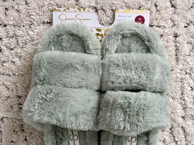 Women's Fuzzy Slippers
