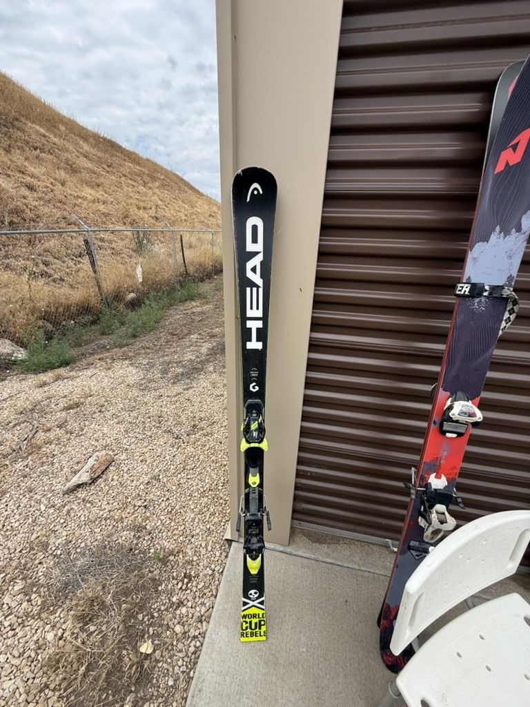 HEAD Worldcup Rebels i.Race Skis with Bindings – 165 cm