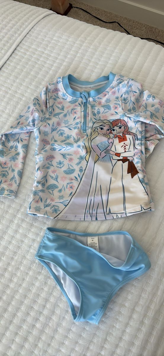 Disney Frozen Elsa & Anna Girls 5T Long Sleeve UPF Rash Guard & Swim Bottom Set - Excellent Condition