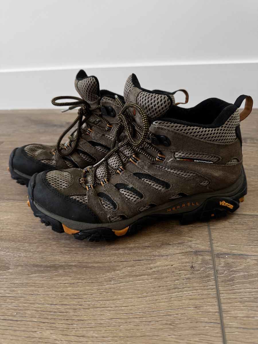 Merrell Moab 2 Vent Mid Hiking Boots - Men's Size 9.5, Vibram Soles
