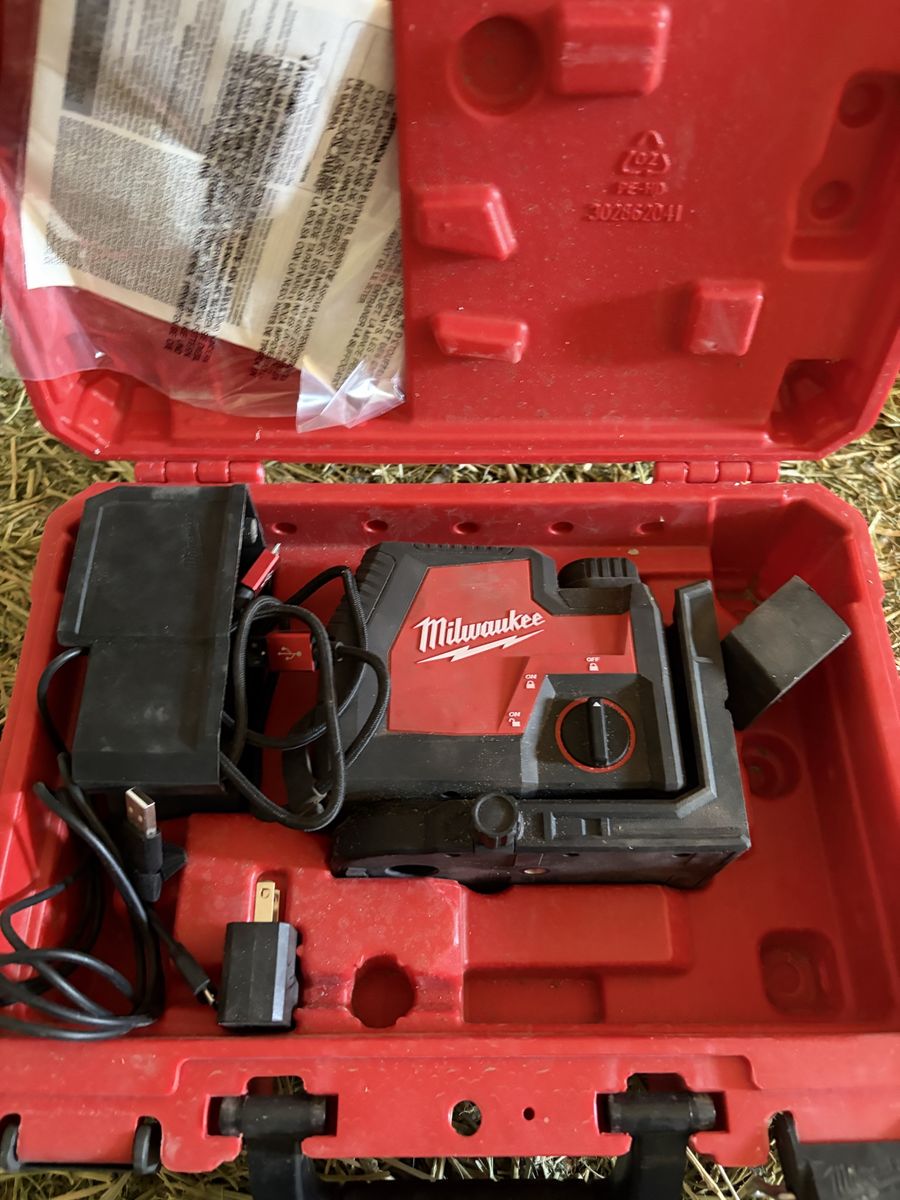 Milwaukee laser