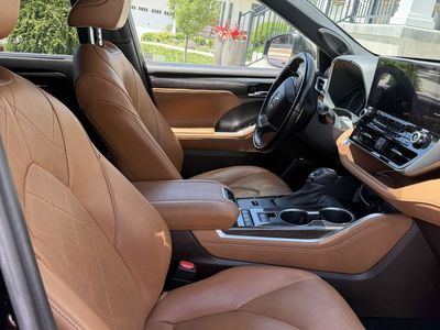2021 Toyota Highlander Hybrid Limited Platinum