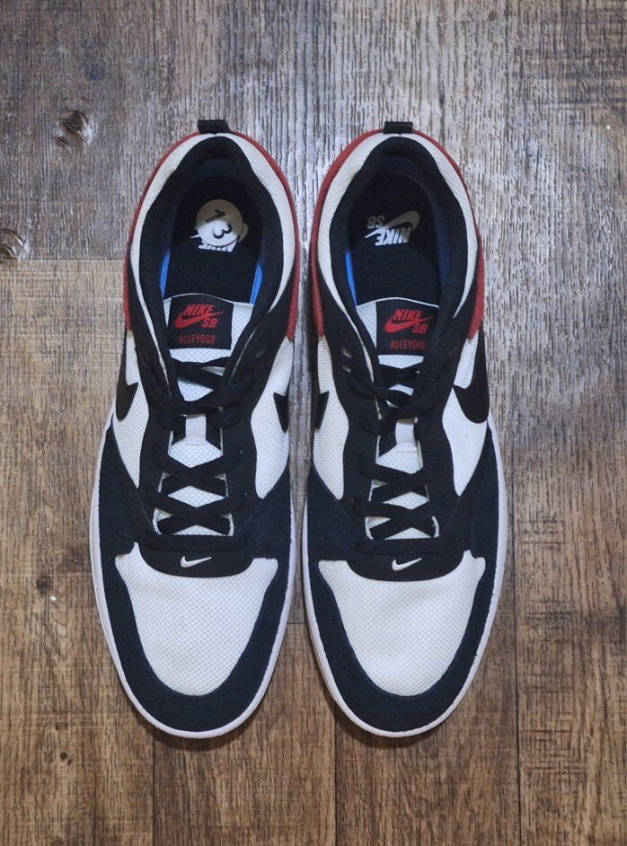 Nike SB Alleyoop - Black Toe size 13
Black Toe