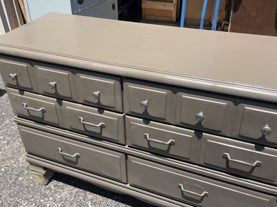 Vintage Dresser 6 drawers