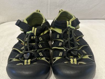Keen youth, size 4 black with lime, green trim, washable, hiking sandals
