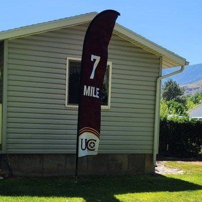 Falcon/Sunbird Large Banner Stand w/ X-Base (5-Section Stand & Base) - 7 Mile U of U Logo