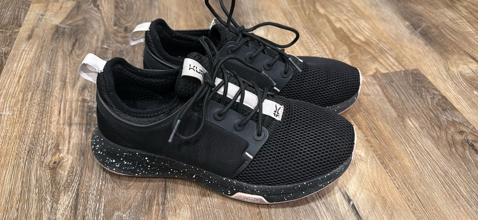 Women’s Kuru size 8.5