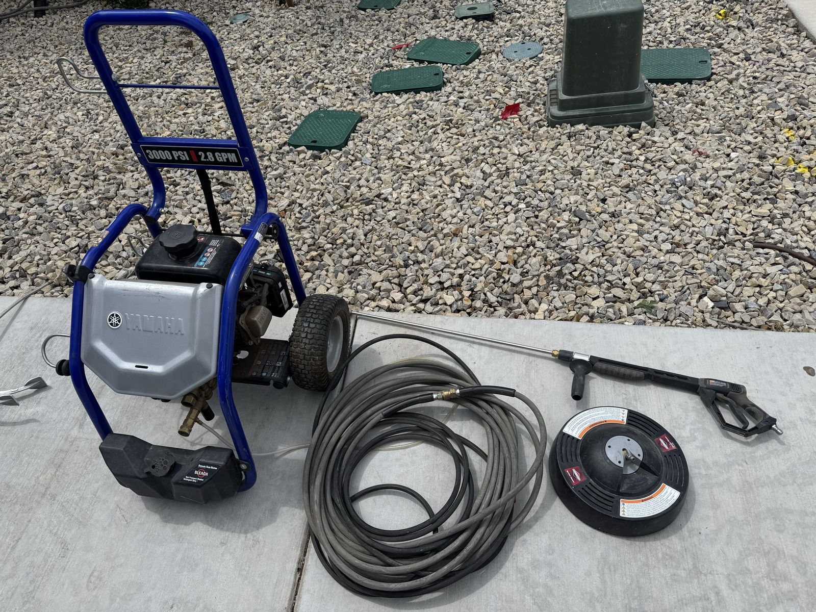 Yamaha 3000 PSI 2.8 GPM Gas Pressure Washer with Surface Cleaner & Hose - Used