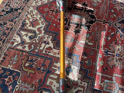 Dyson v8 absolute vacuum
