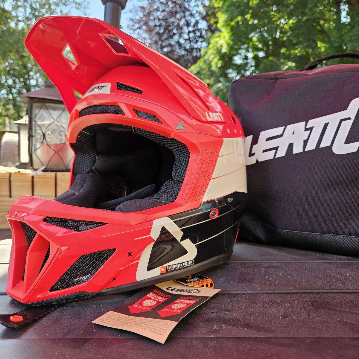 **BRAND NEW** LEATT MTB 8.0 Helmet & Carrying Case- Red/White/Black - M/L Size - Full Face Downhill Mountain Bike Helmet