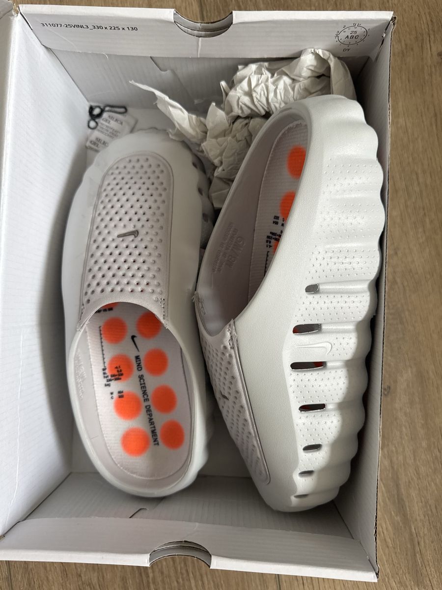 Nike mind slides