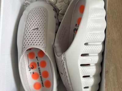 Nike mind slides