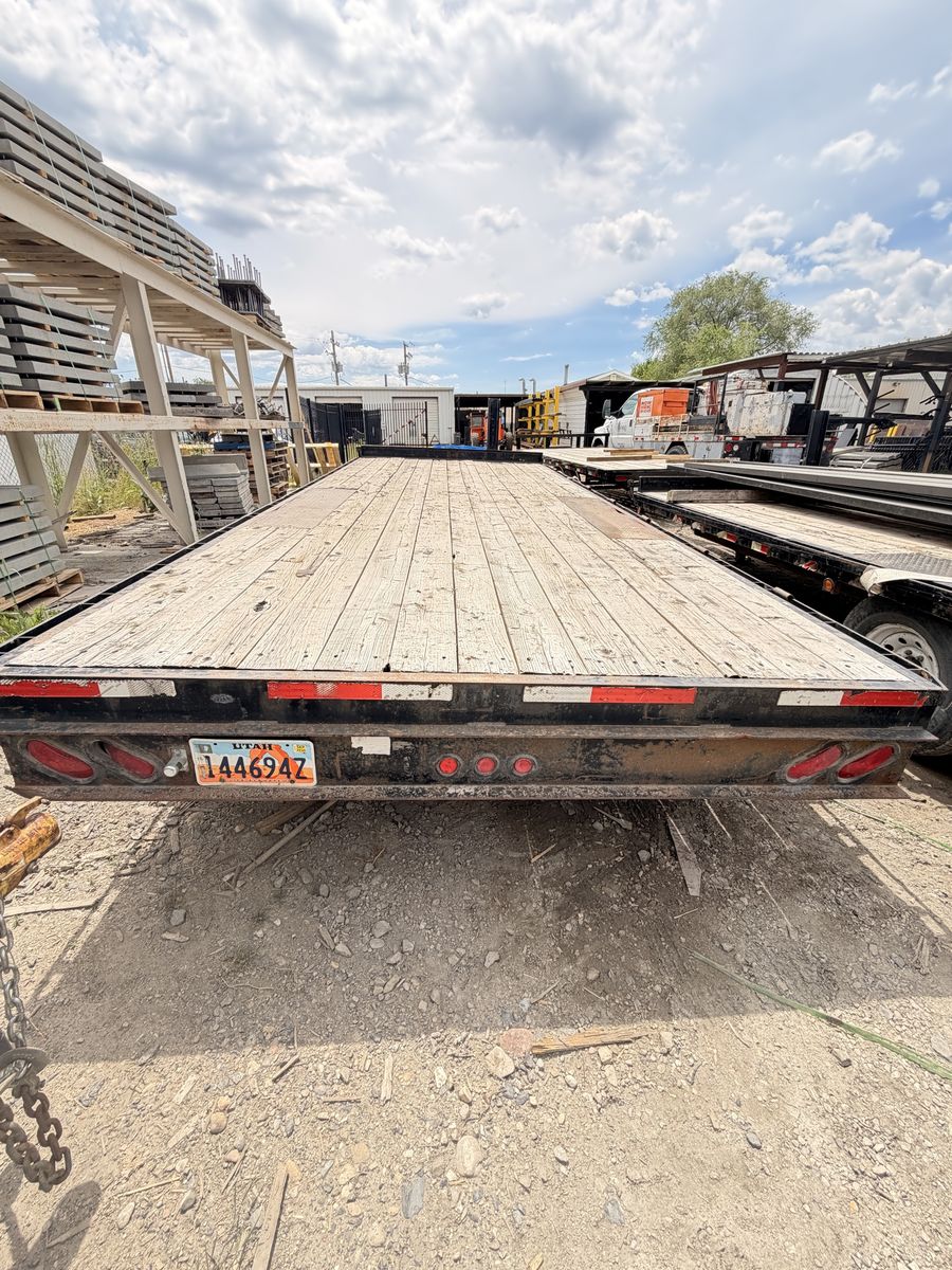 Trailer