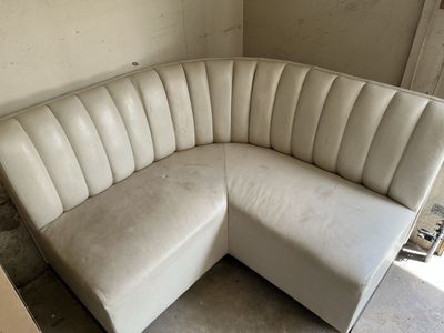 White bench/booth/banquette