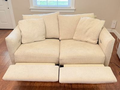 Cream Power Reclining Loveseat – Super Comfy & Modern