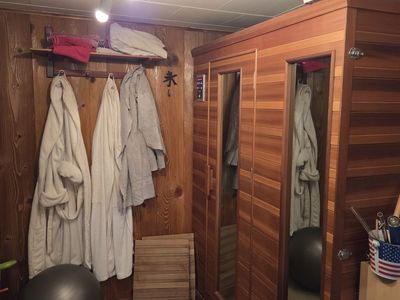 Health Mate 3- Person InfraRed Sauna