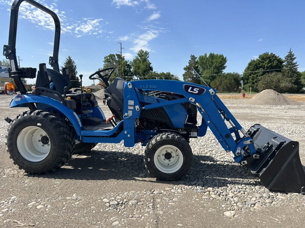 25hp LS Tractor MT225S