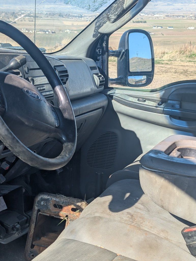 07 Ford F250 extended cab. Cab only