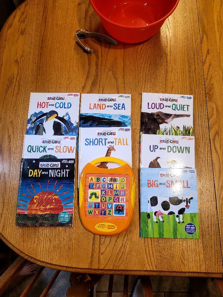 Eric Carle Smart Pad & 8-Book Set