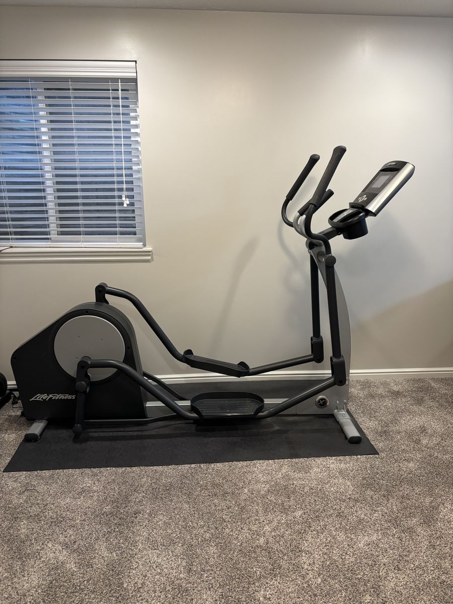Life Fitness X1 Elliptical