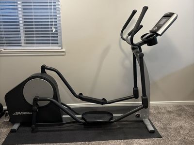 Life Fitness X1 Elliptical