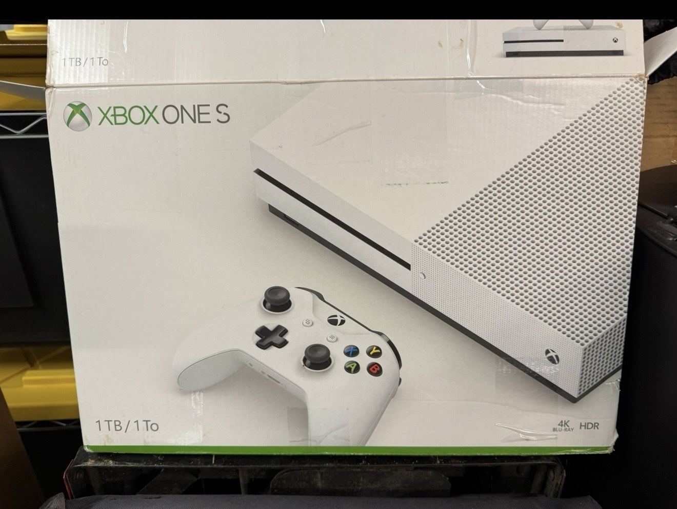 Xbox 1S 1 TB excellent condition includes several games