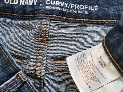 **WOMEN'S SIZE 10L CURVY JEANS**