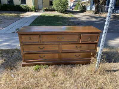 Free Chest of Drawers (7-drawer!)