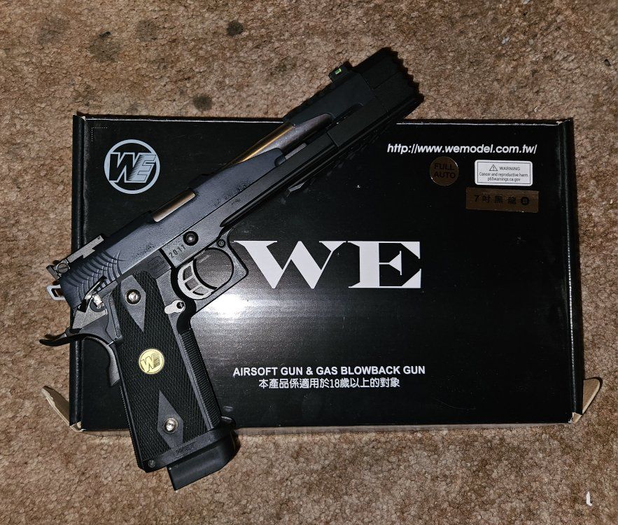 WE-Tech Hi-Capa 7.0 Dragon Gas Blowback Airsoft Full-auto Pistol / 2 extra magazines included