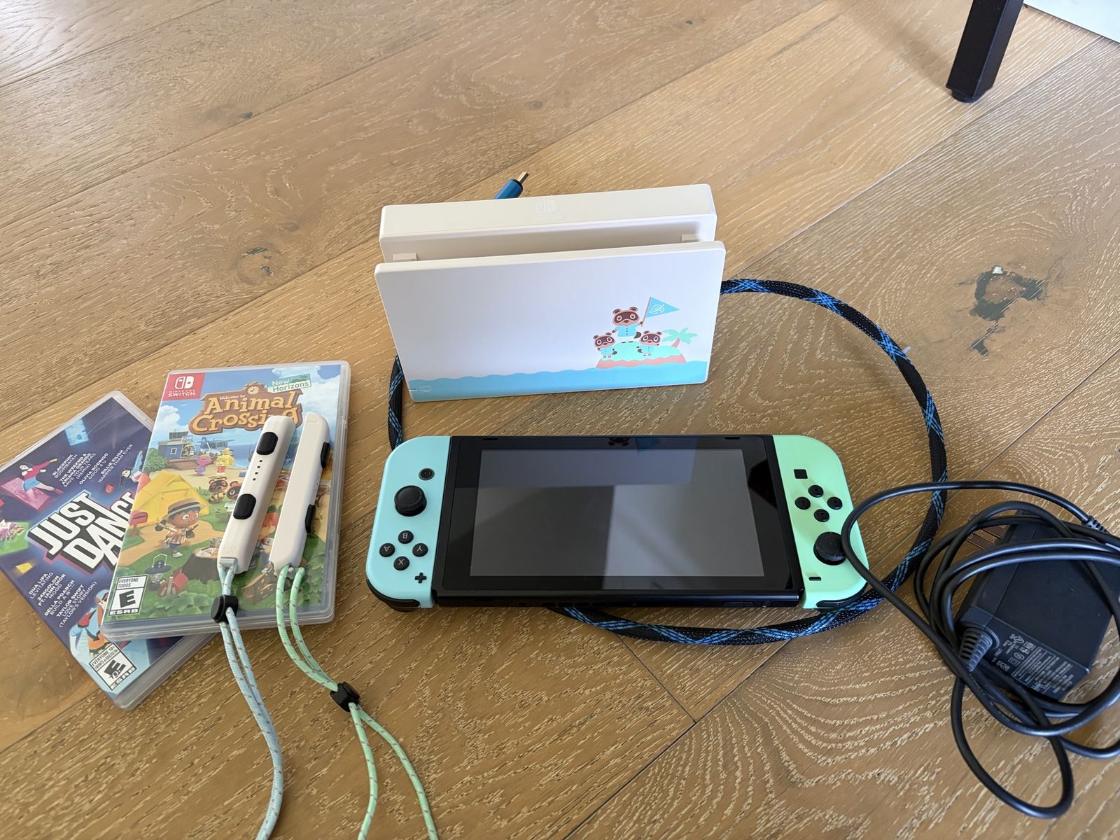 Nintendo switch animal crossing special edition + 2 games