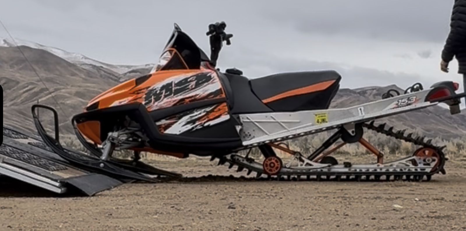 3 Mountain Sleds Low Miles And Trailer