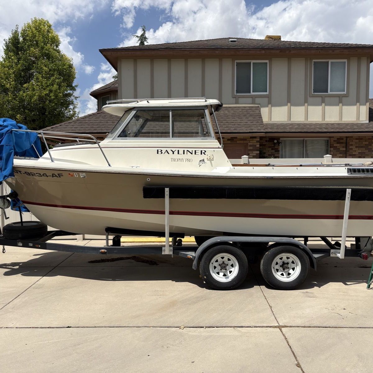 1984 Bayliner trophy Pro