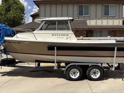 1984 Bayliner trophy Pro