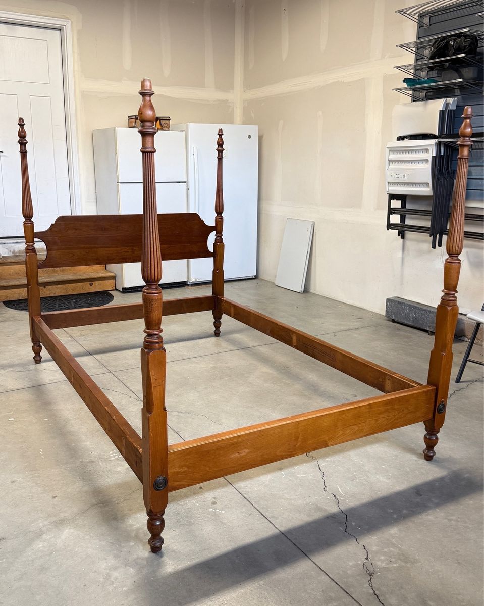 Stickley Vintage 4-Poster Full Size Cherry Wood Bed Frame