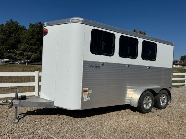 2017 Sundowner Super Sport 3 Horse Slant Bumper Pull
