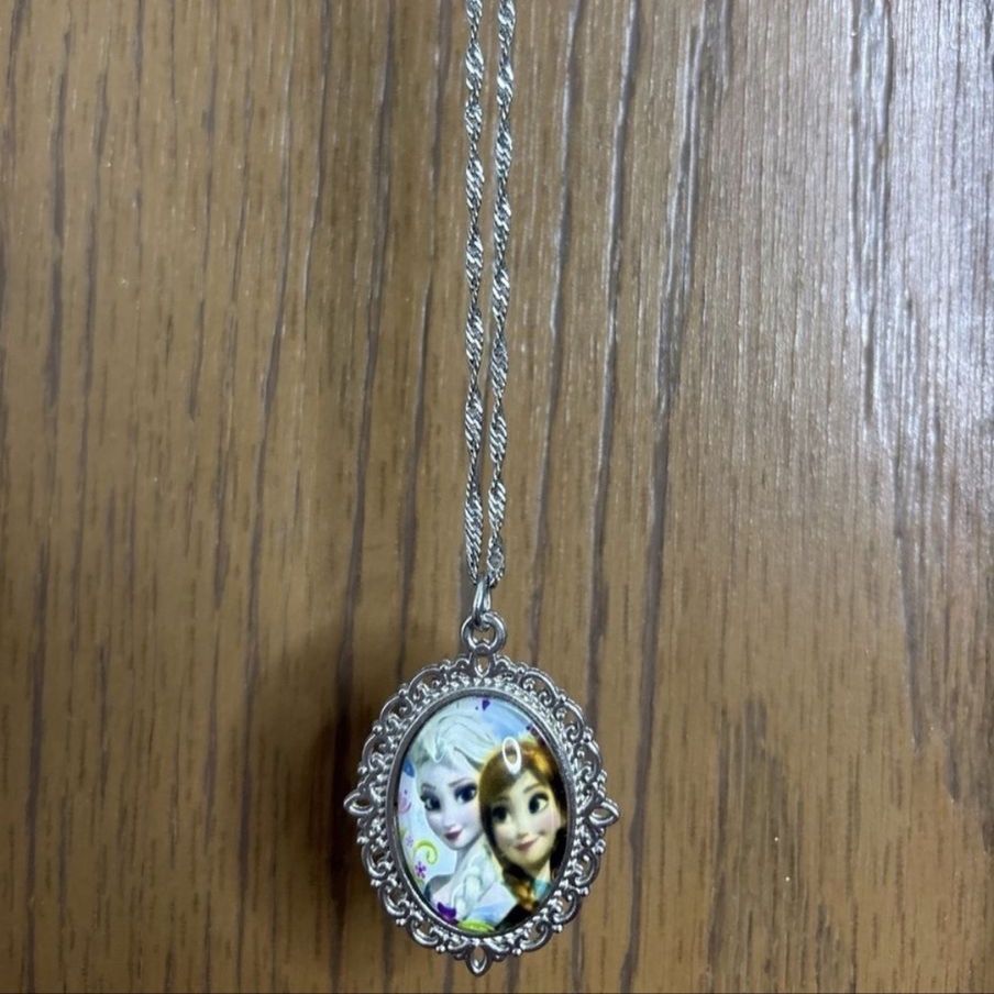 Frozen Elsa & Anna Silver Tone Necklace with Rope Chain