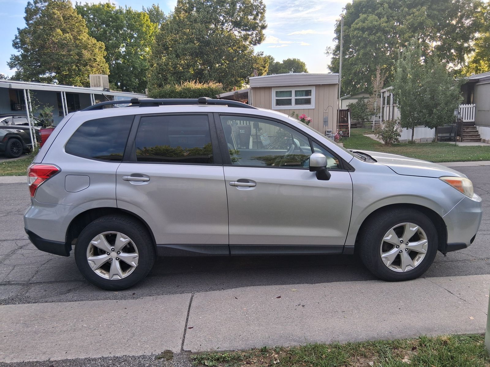 2014 Subaru Forester 2.5i Premium AWD SUV - Silver - Rebuilt Title
