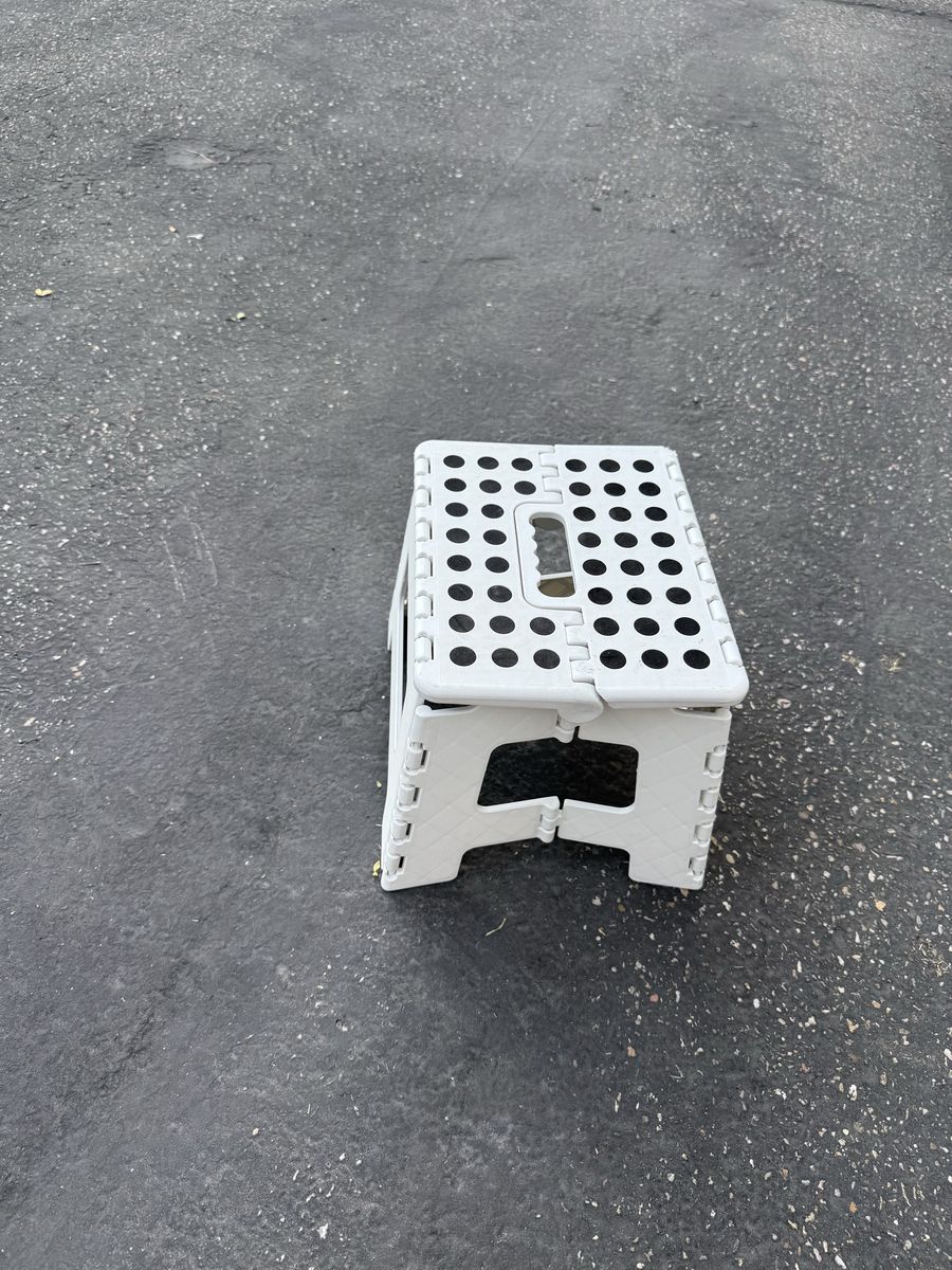 White Portable Folding Plastic Step Stool with Handle, Lightweight & Compact